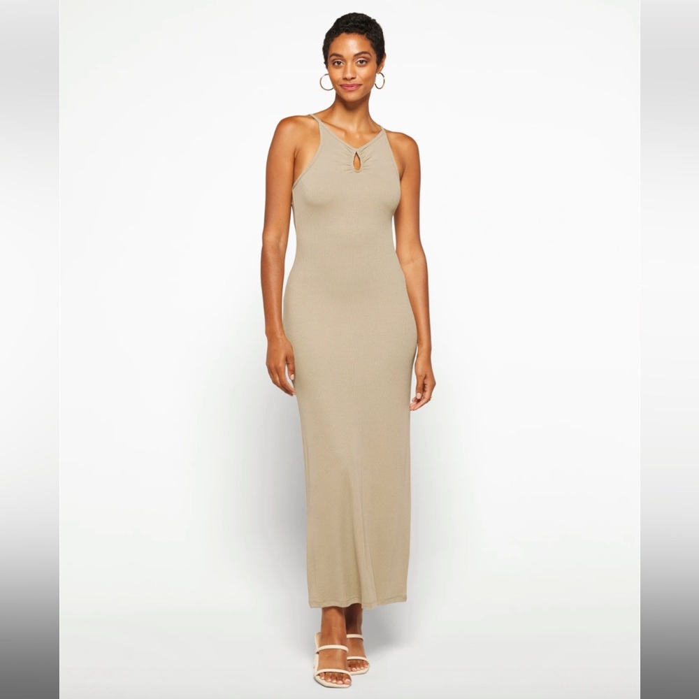 LNA Clothing alsie rib midi dress pale khaki keyhole neckline size small